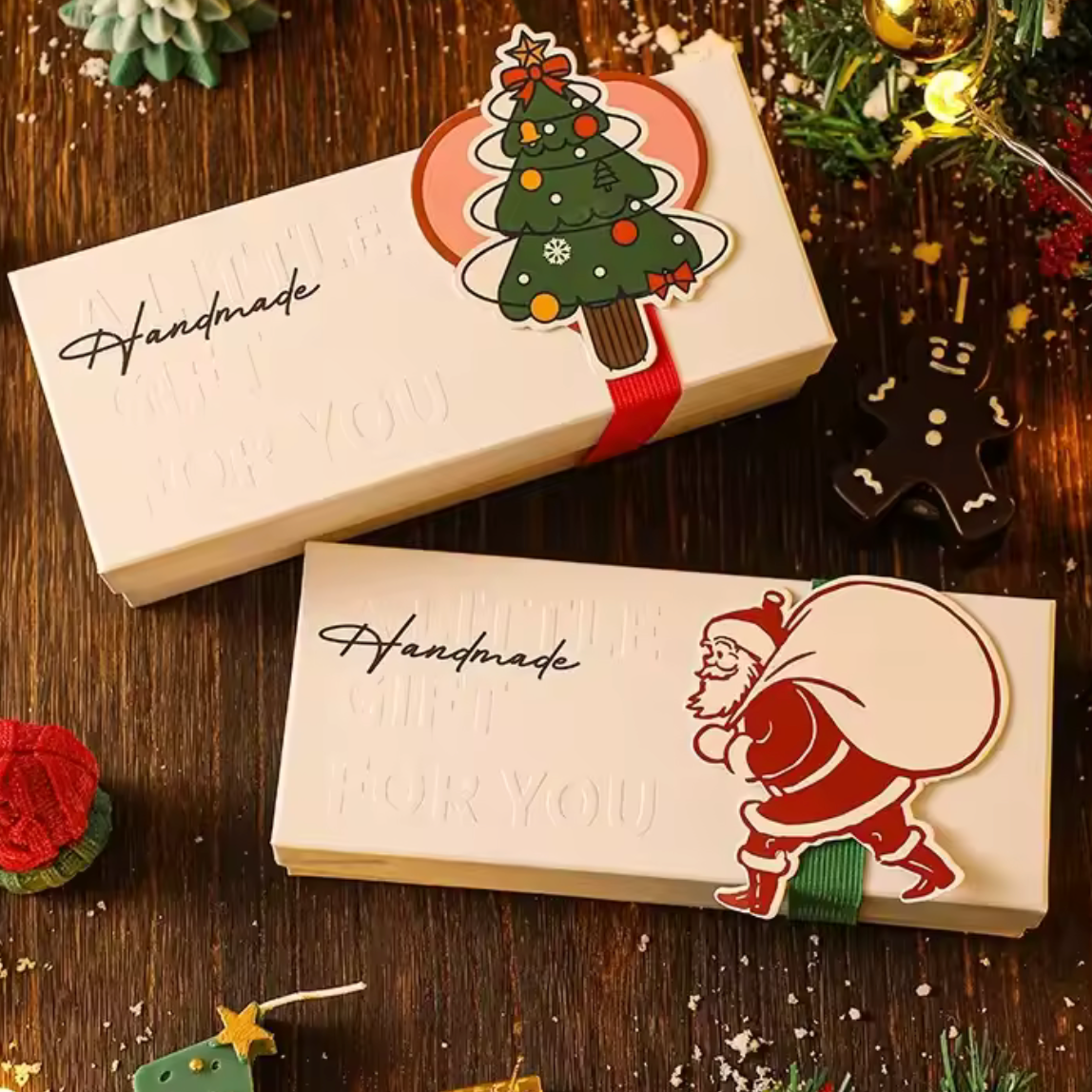 Lush™ Handcrafted Christmas Candle Gift Box